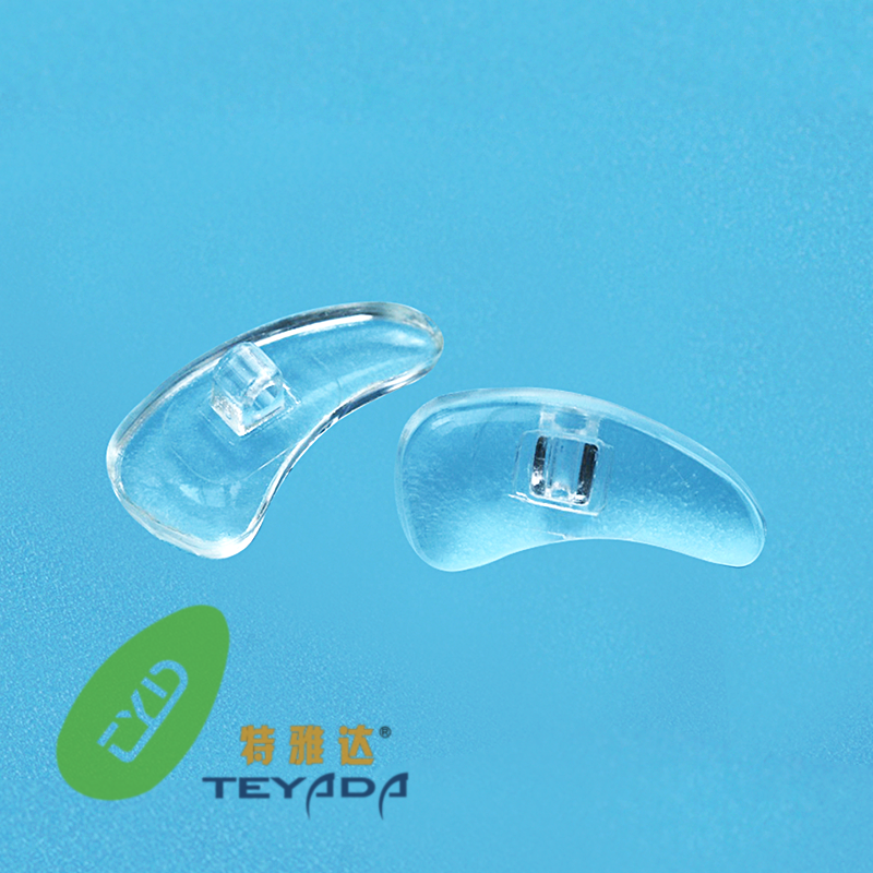 PH-38 Triangle 12.6mm Screw/Clip-On Nose Pad