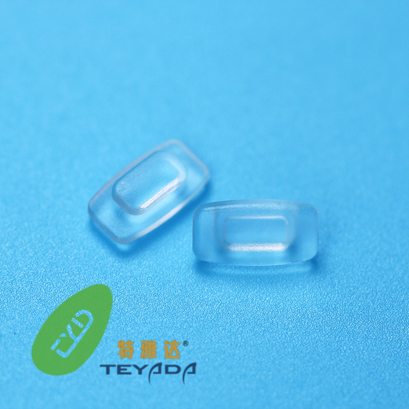 Almohadilla nasal rectangular con botón hacia arriba G-1061