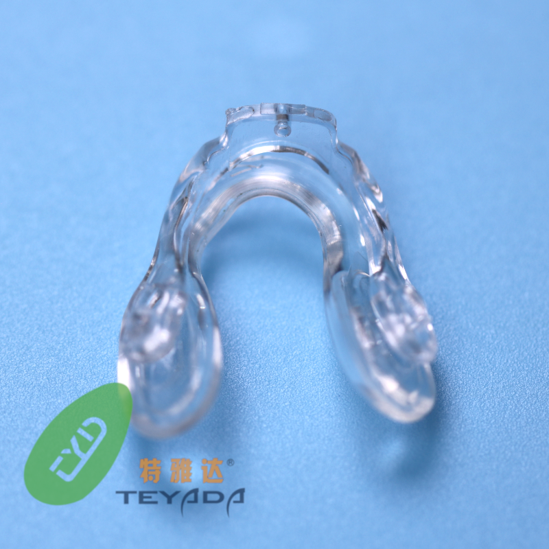 Q-12 Mostek typu strape do układu powietrze–podciśnienie, 31,2 x 18,7 mm, z przykręcaniem