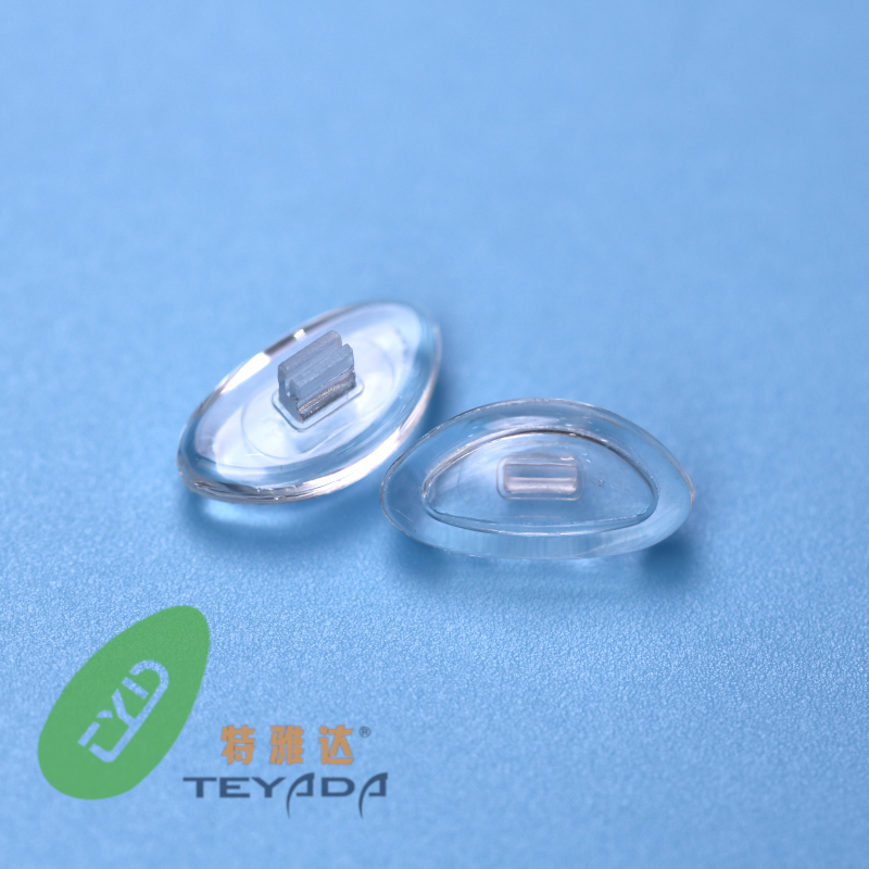 Q-06 Podkładka nosowa do układu powietrze–podciśnienie w kształcie litery D, 13,5 mm, typu śrubowego/clip-on