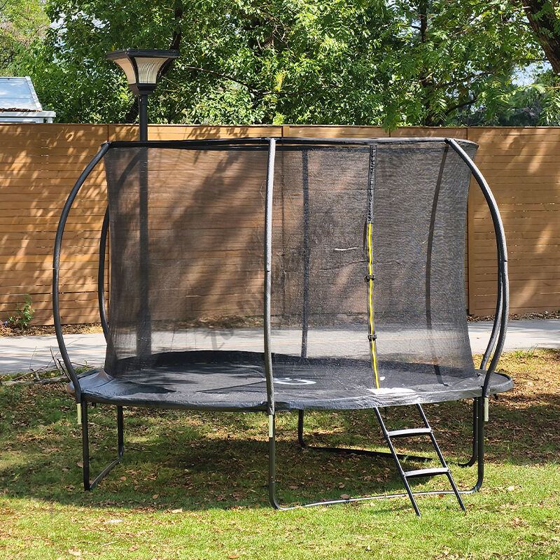 How does the reinforced stitching on a top-quality toddler trampoline prevent mat tearing from daily use?
