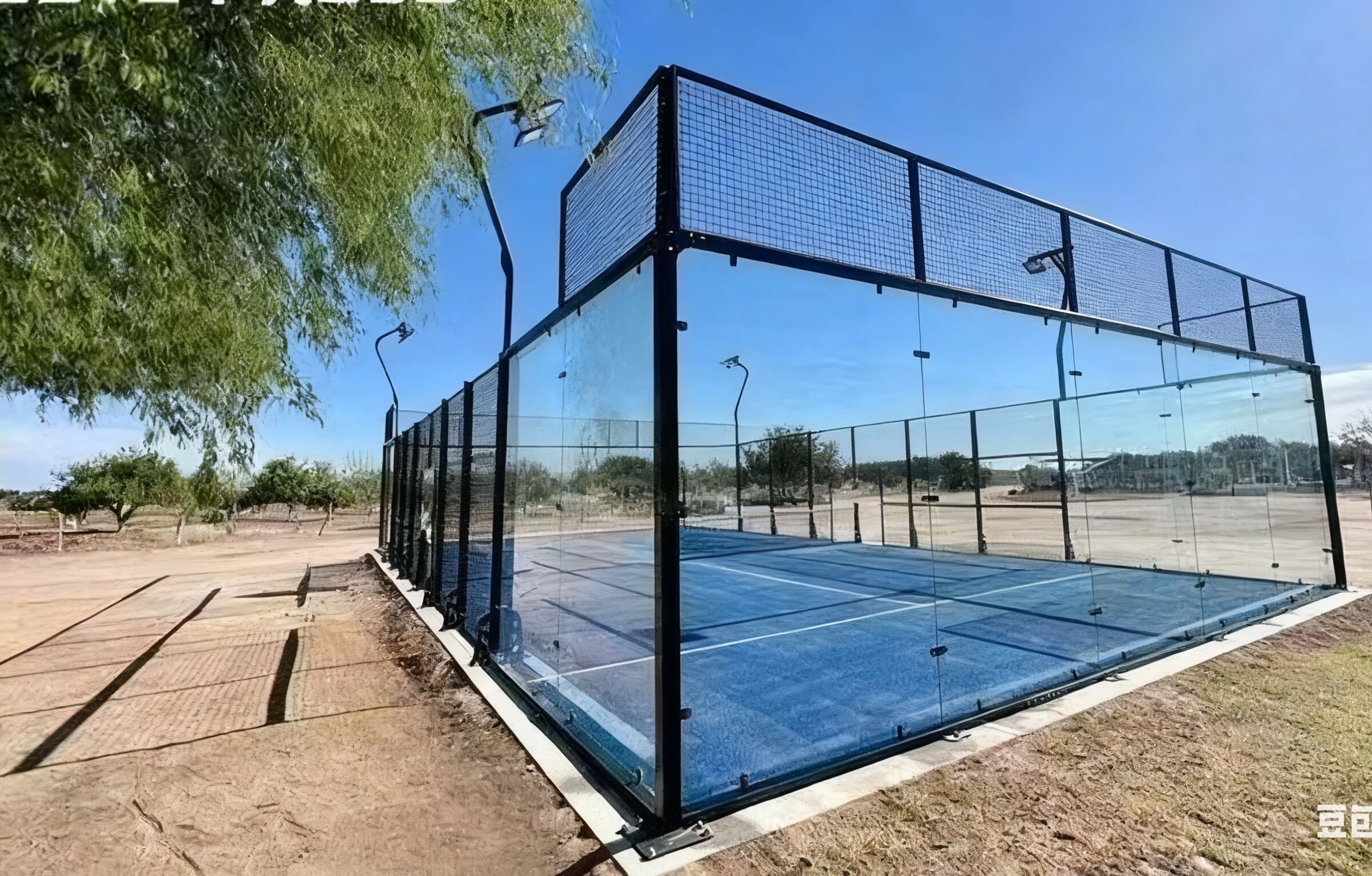 Verwandeln Sie Ihren Raum mit hochwertigen Tennis-Padel-Anlagen