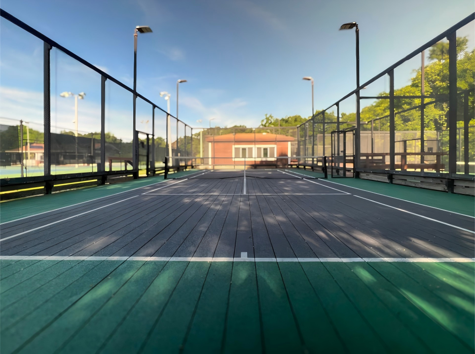 Trasforma il tuo spazio con campi da beach padel premium