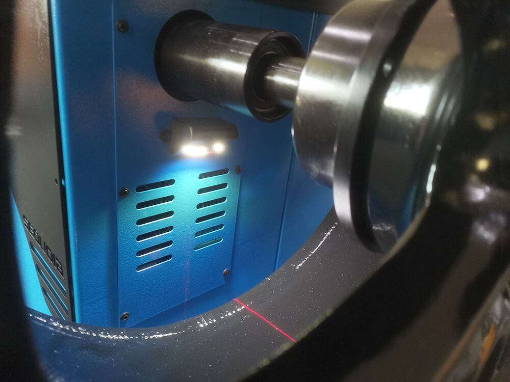 WHEEL BALANCER  TP950 激光2.jpg