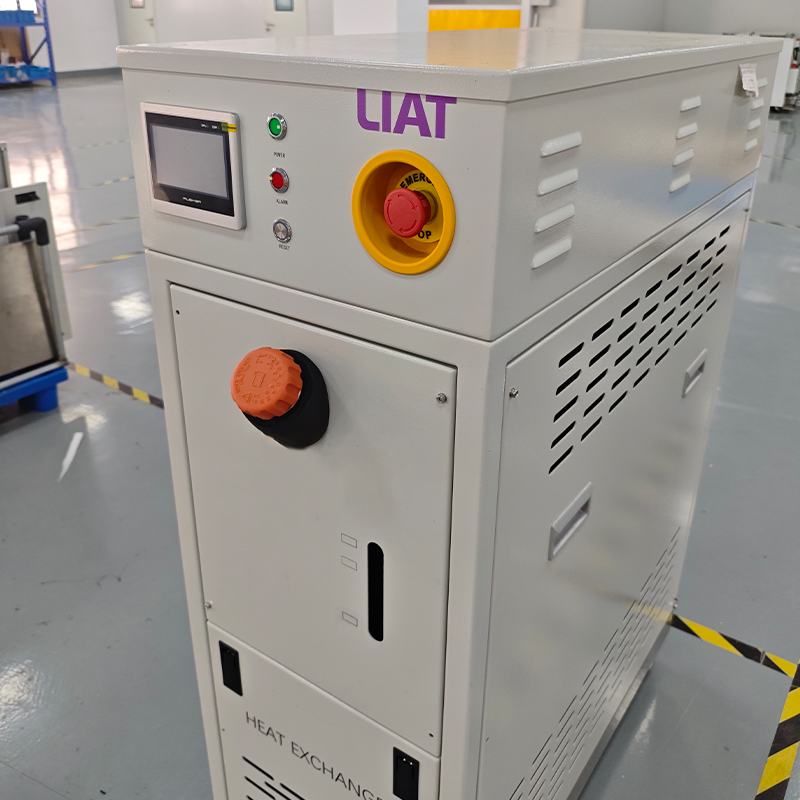 How does a semiconductor temp controlled chiller improve reliability?