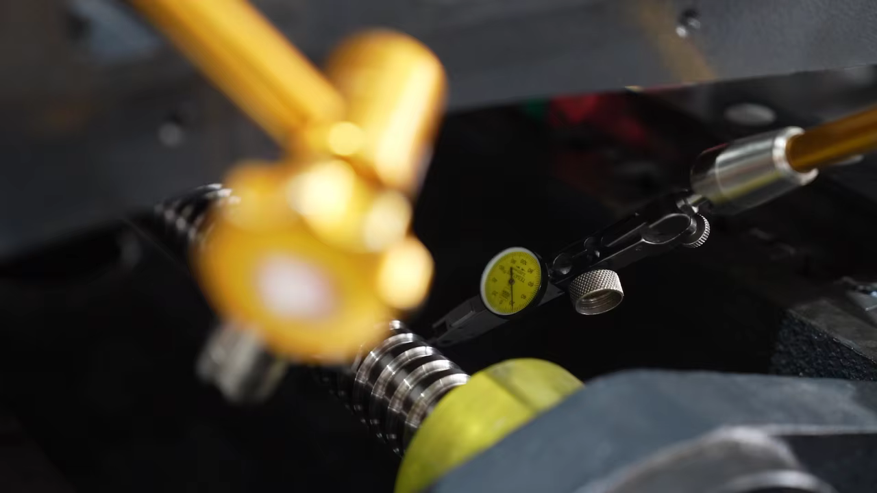 product new delivered vmc 855 vertical machining center wf 855 parts bt40 tool changer for fanuc siemens automatic precision milling-2