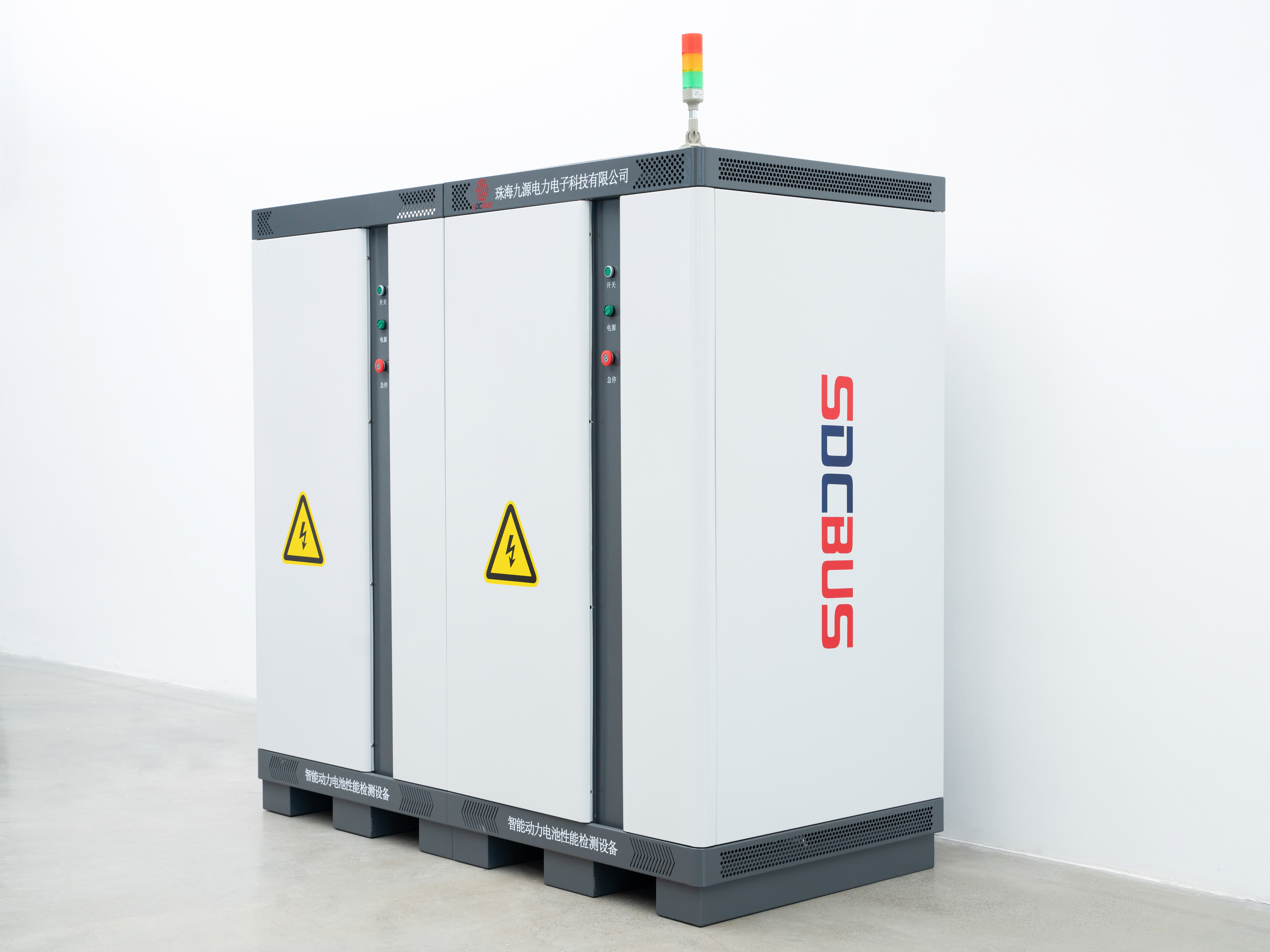 Zbulo të Ardhmen e Testimit të Ruajtjes së Energjisë me Furnizimin tonë të Përshkueshëm të Energjisë me Dymbash