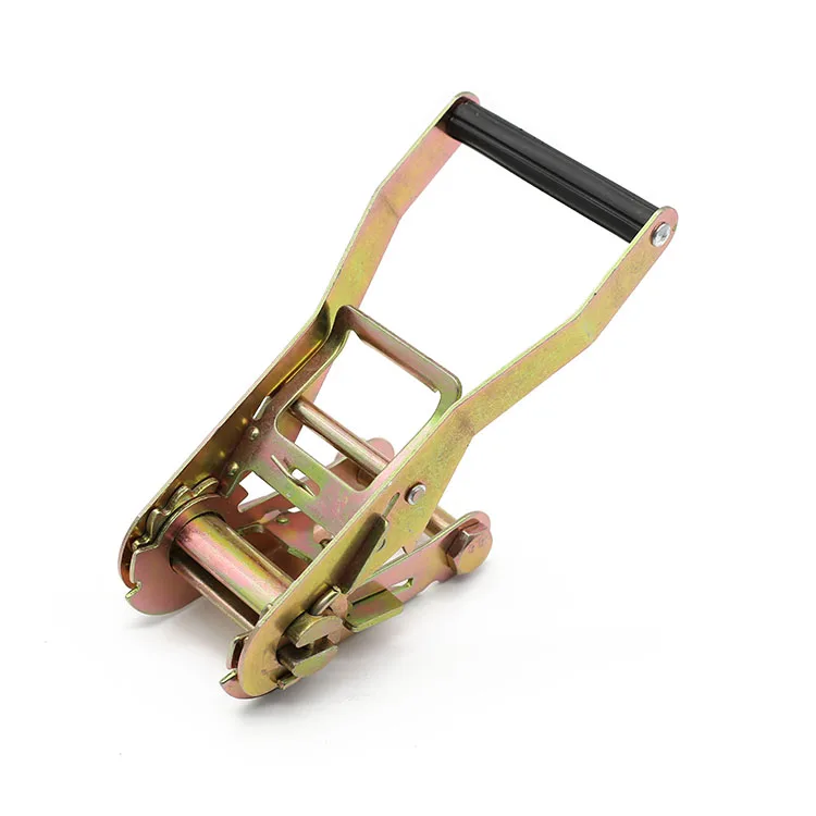 ¿Cuáles son los beneficios de usar hebillas de trinquete para la carga?