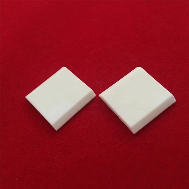 Al2O3 ceramic plate (2).png