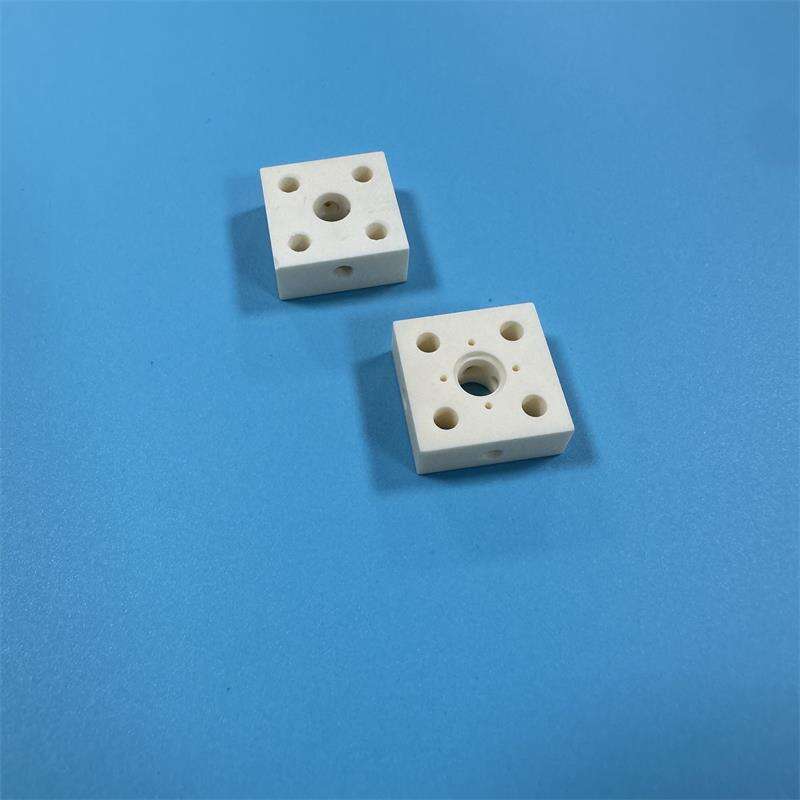 Alumina Ceramic Insulator Precise Dimensional Accuracy for Electronic Components