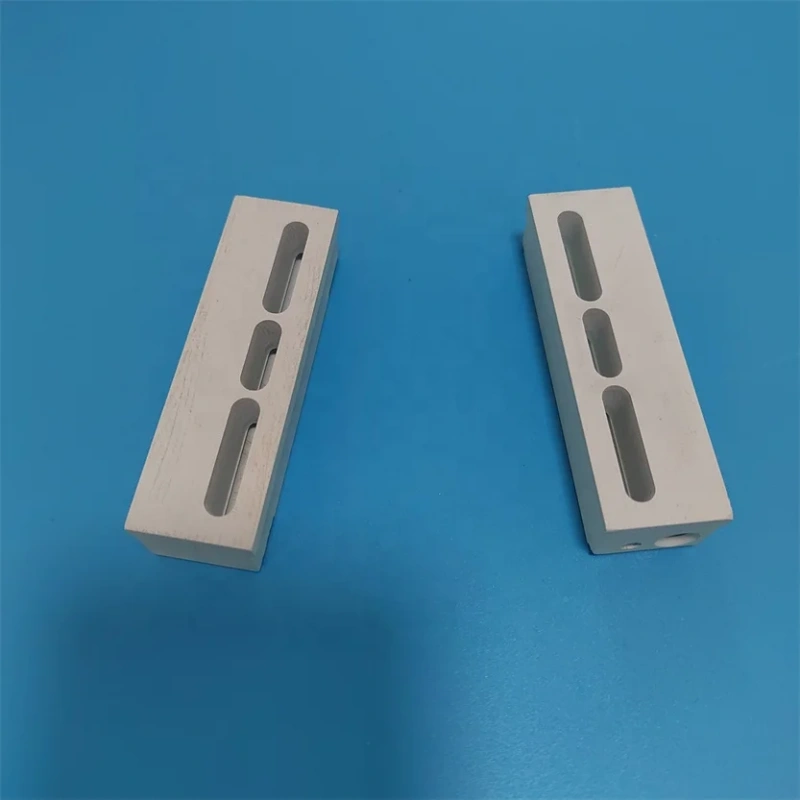 Chemine atsparumas ir boro azido keramikos ilgaamžiškumas