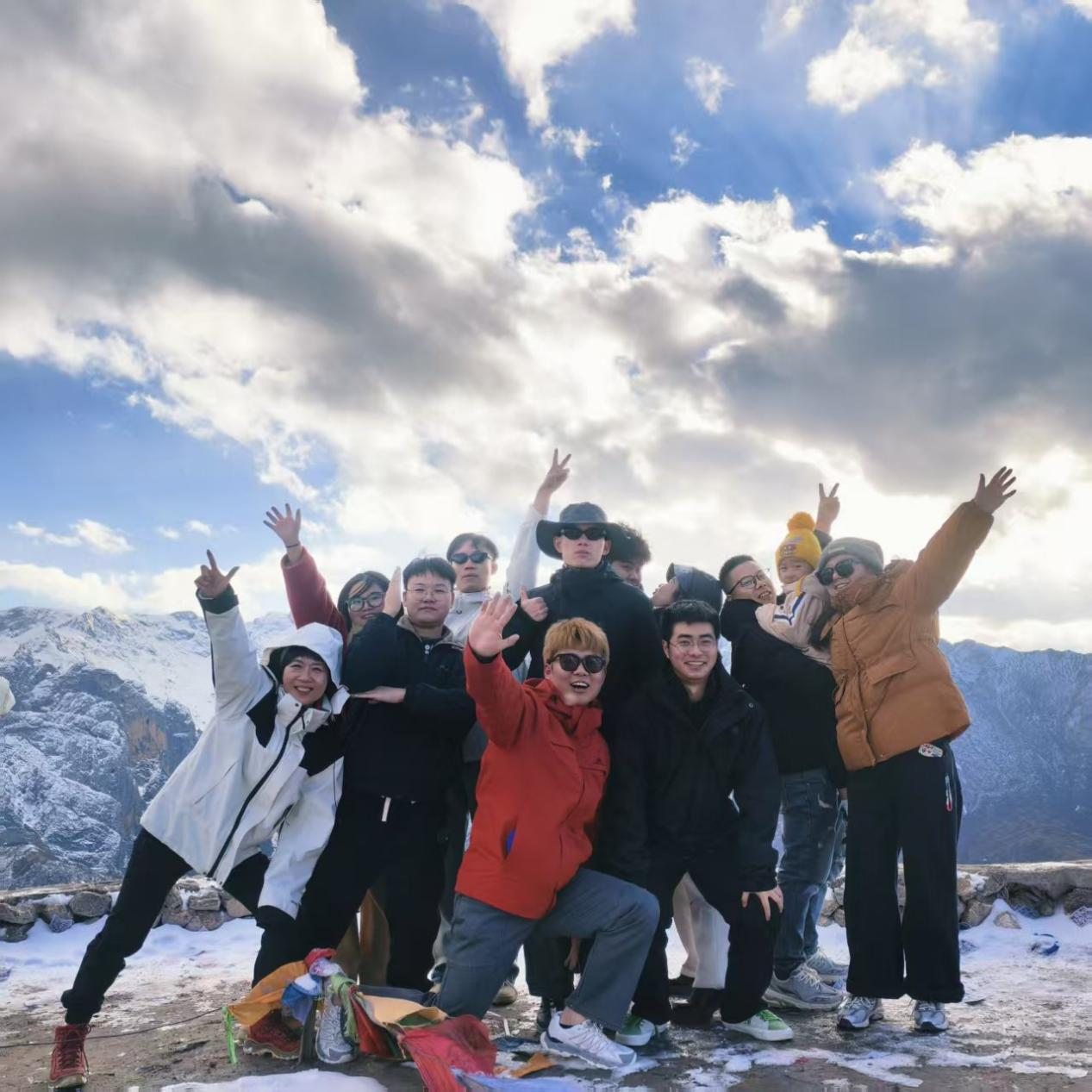 Esun Team-Building Trip to Gannan: Through Snow and Wind, We Witnessed Extraordinary Scenery Together