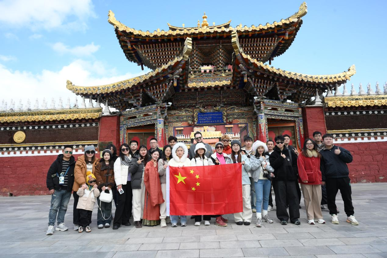 Esun Team-Building Trip to Gannan: Through Snow and Wind, We Witnessed Extraordinary Scenery Together