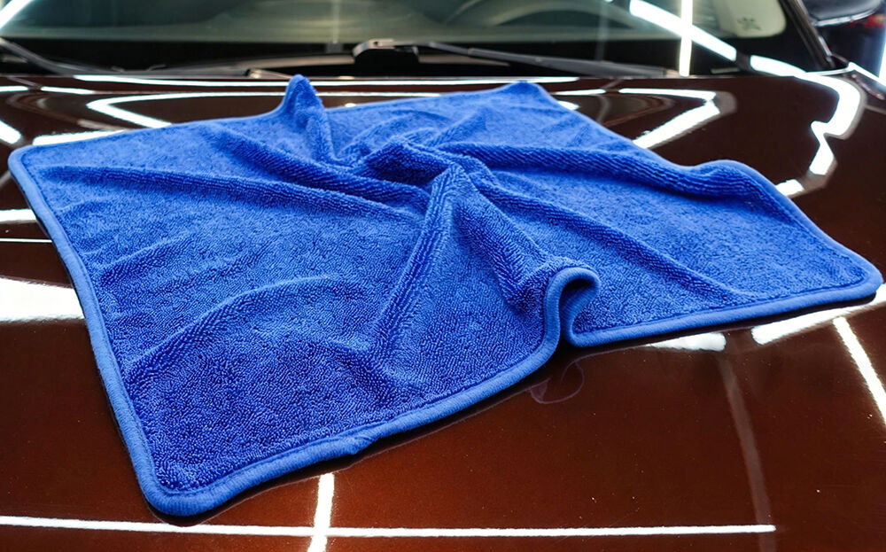 How to select a professional car towel for scratch-free detailing?