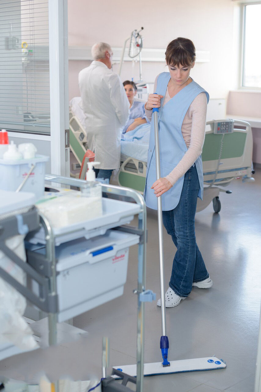 Why Microfiber Disposable Mop Pads Are Revolutionizing Infection Control
