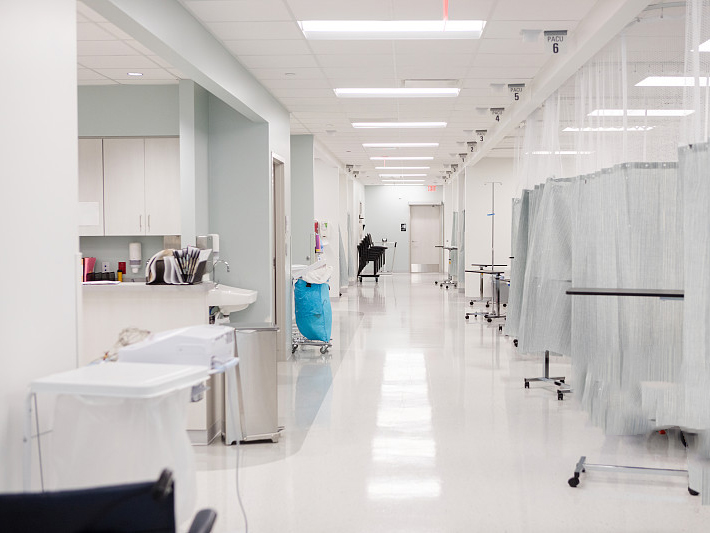 Disposable Hospital Curtains: A Smarter Solution for Infection Control — Why ESUN Leads the Way