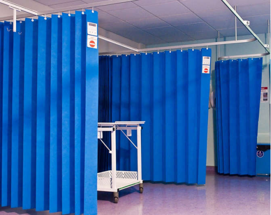 ¿De Qué Están Hechas las Cortinas Hospitalarias Desechables? Materiales Seguros e Higiénicos que Revolucionan los Espacios de Salud