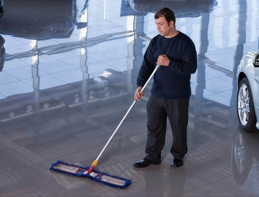 How to Choose the Right Microfiber Mop for Industrial Use?
