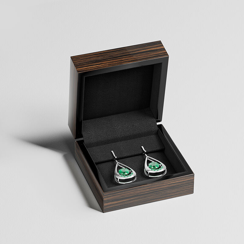 Iškelkite savo prekių ženklą su mūsų auskarų organizatoriumi