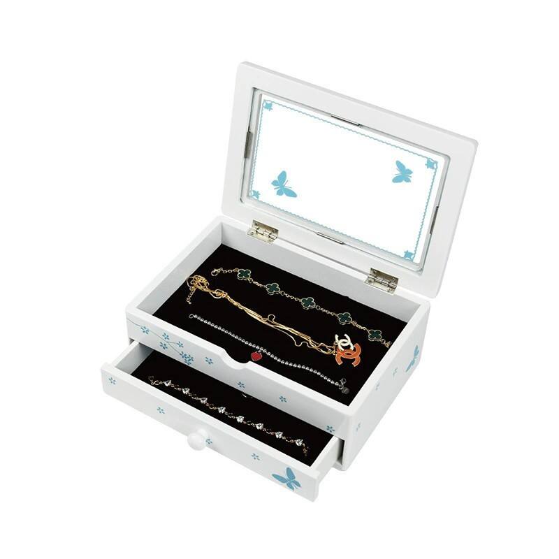 Iškelkite savo prekių ženklą su mūsų baltomis papuošalų dėžutėmis