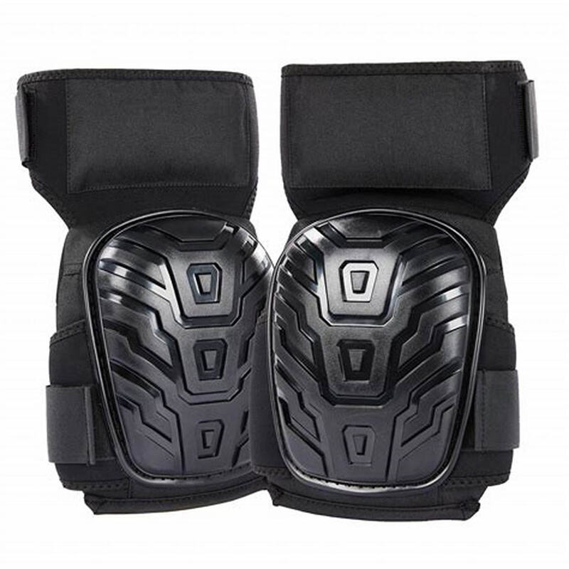 Durable neoprene thigh straps help to keep the kneepad in place without cutting off circulation