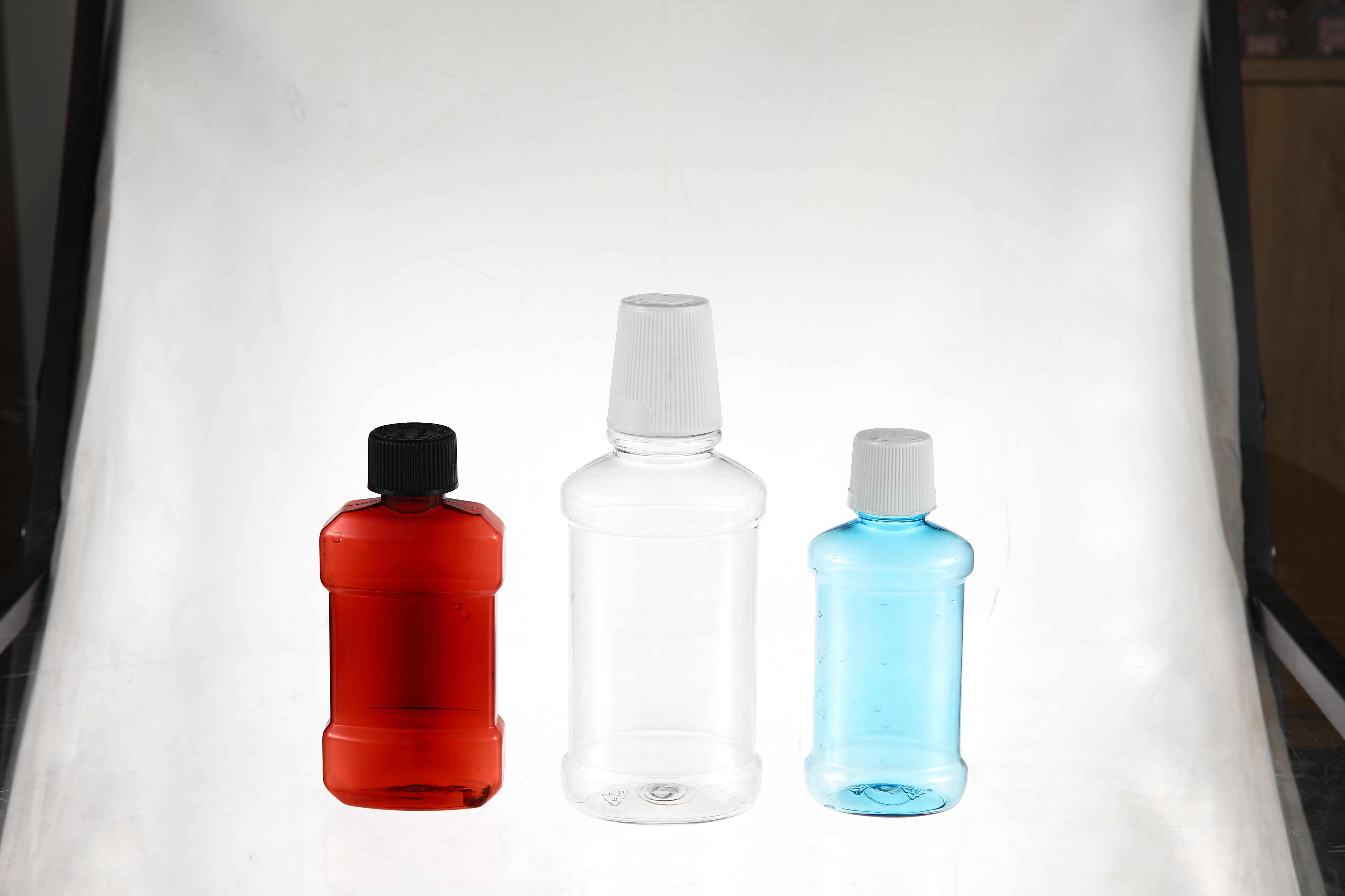 Why Are Red Pill Bottles Used for Specific Pharmaceutical Applications?