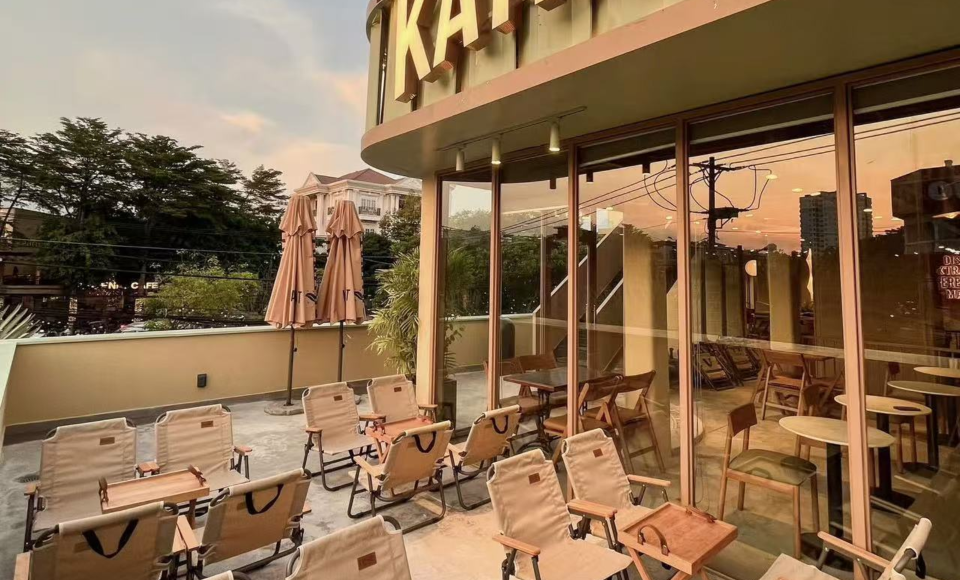 Customized Brand Chairs Are Being Used In Vietnam