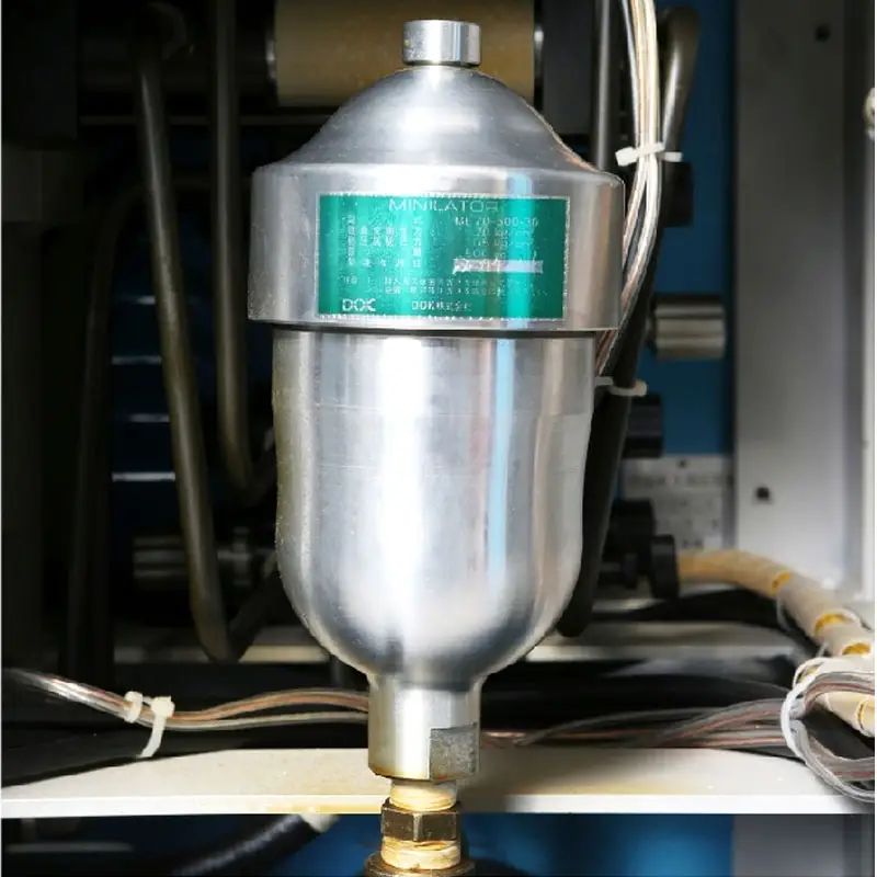 Plateforme de support réglable multipoints avec courroie à chaîne assurant une tension optimale du talon