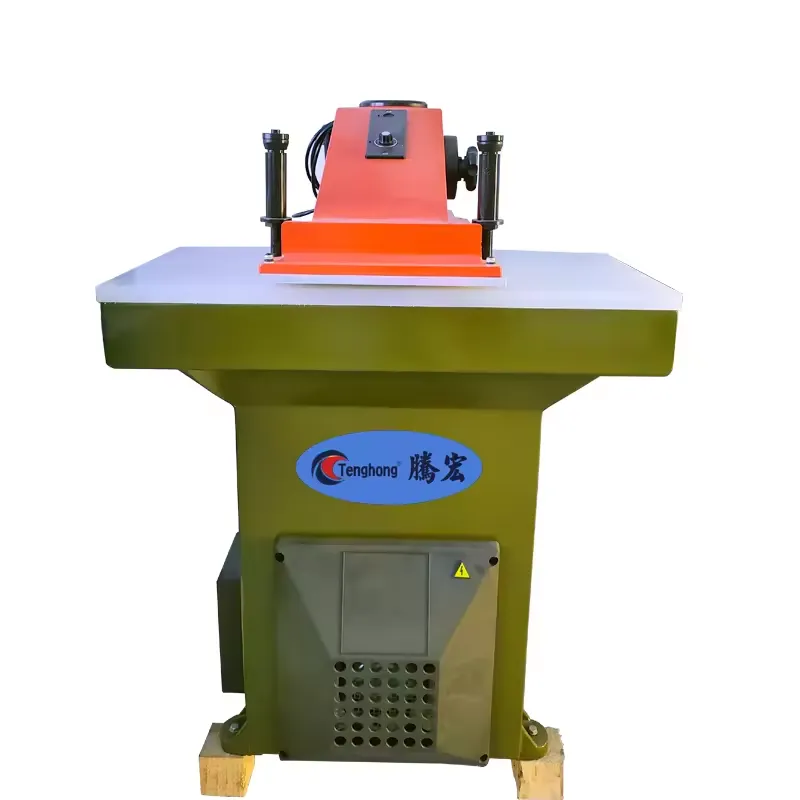 Course de coupe ajustable et flexible pour divers matériaux