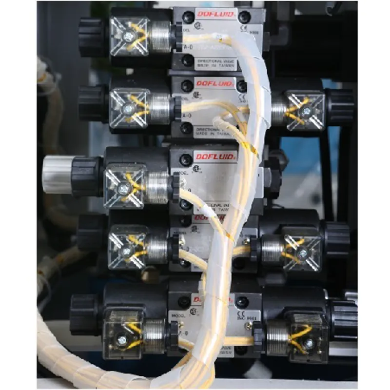 Système Neuf Pinces Très Adaptable Offre une Manipulation Précise du Dessus de Chaussure