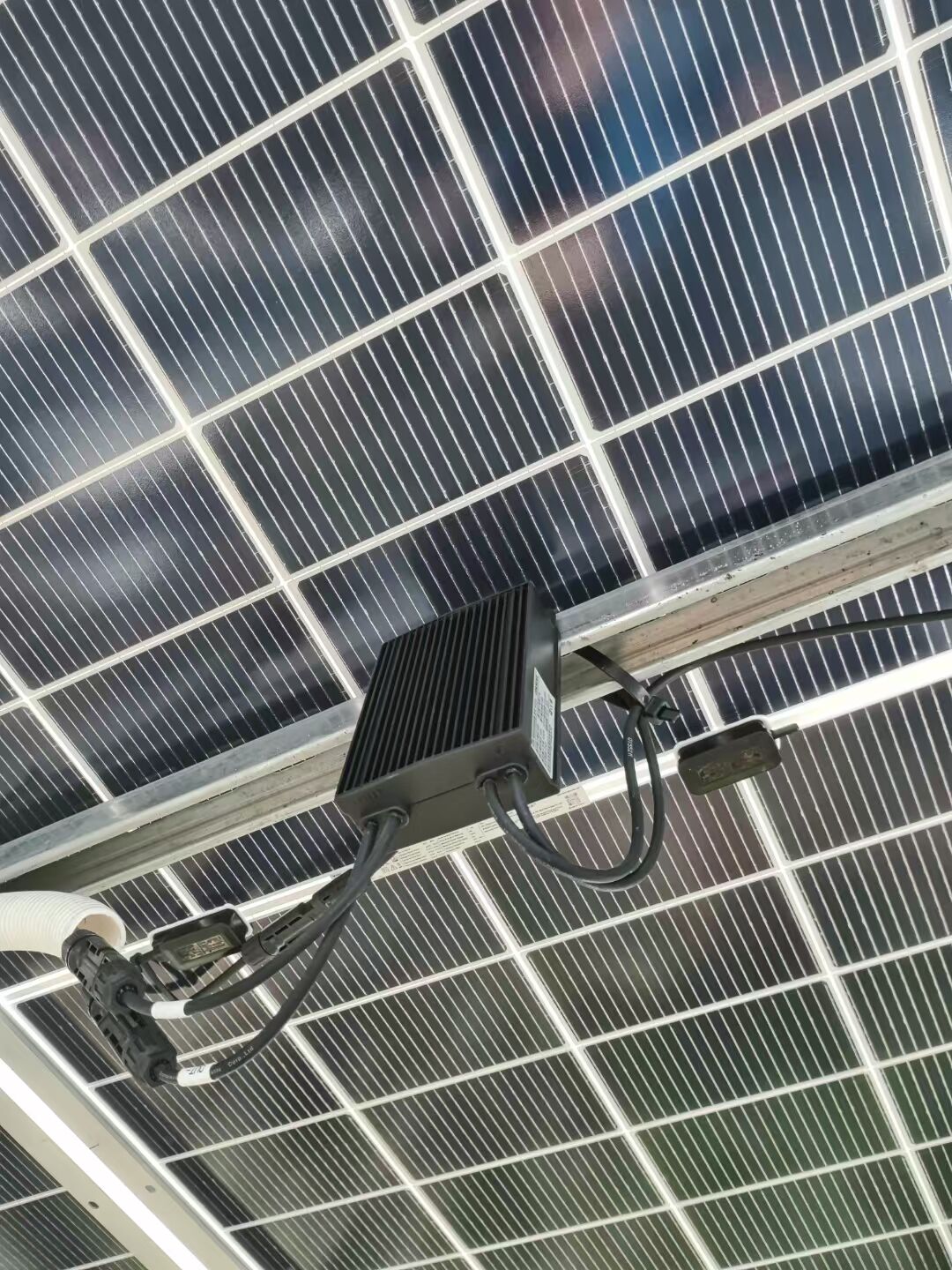 Революционная технология сбора энергии с двух сторон