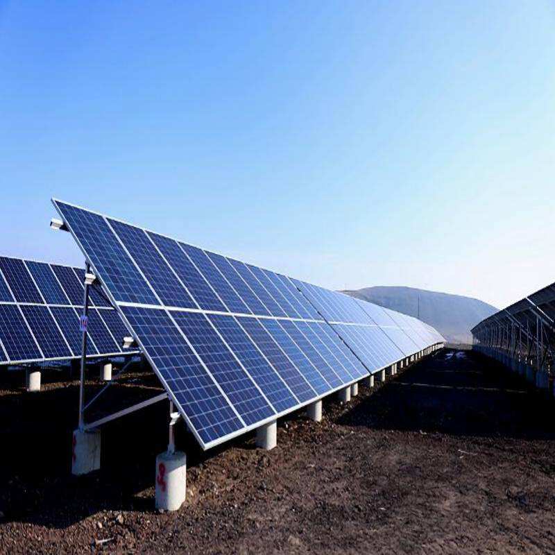 Why invest in bifacial double glass solar panels for utility projescts?