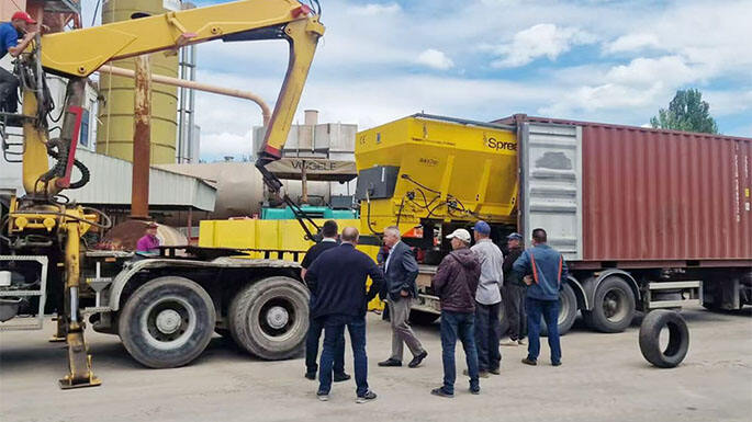 Leiyi powder cement spreader in Moldova