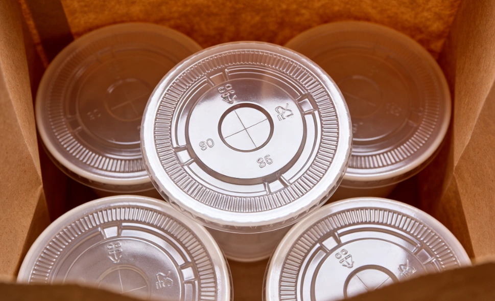 プラスチック製フタ