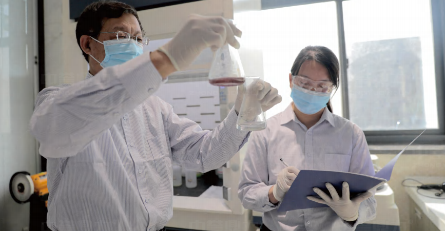 Establish physical and chemical experiment center