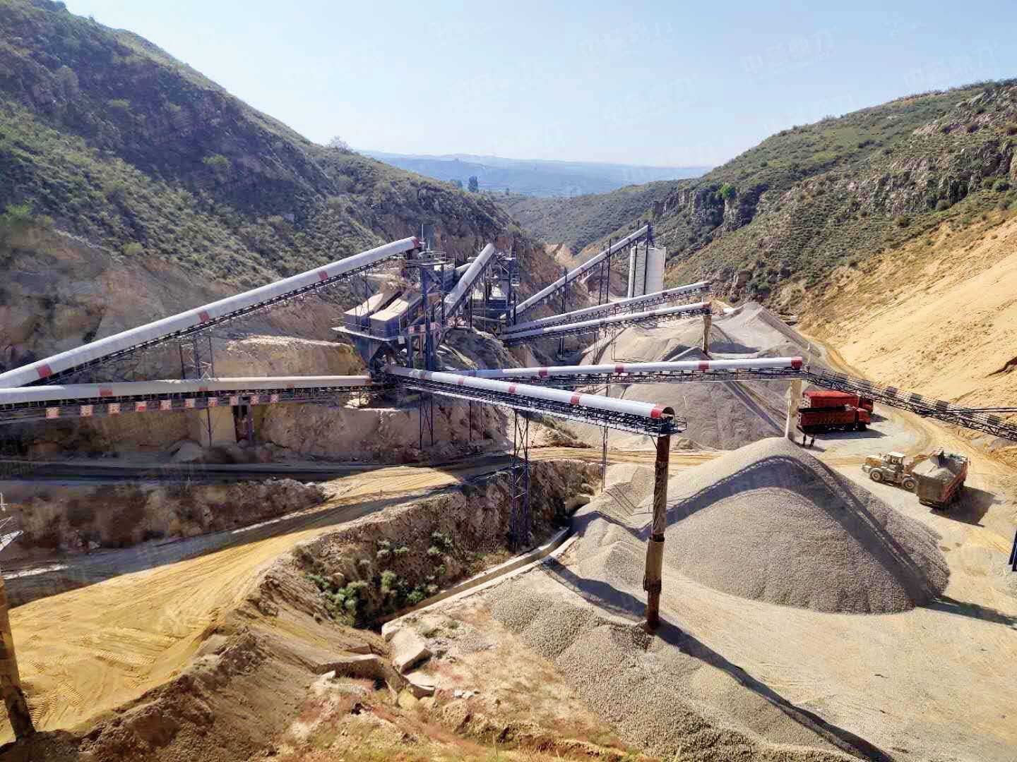 Sand and gravel aggregate production lines in North China: 500-3000 tons