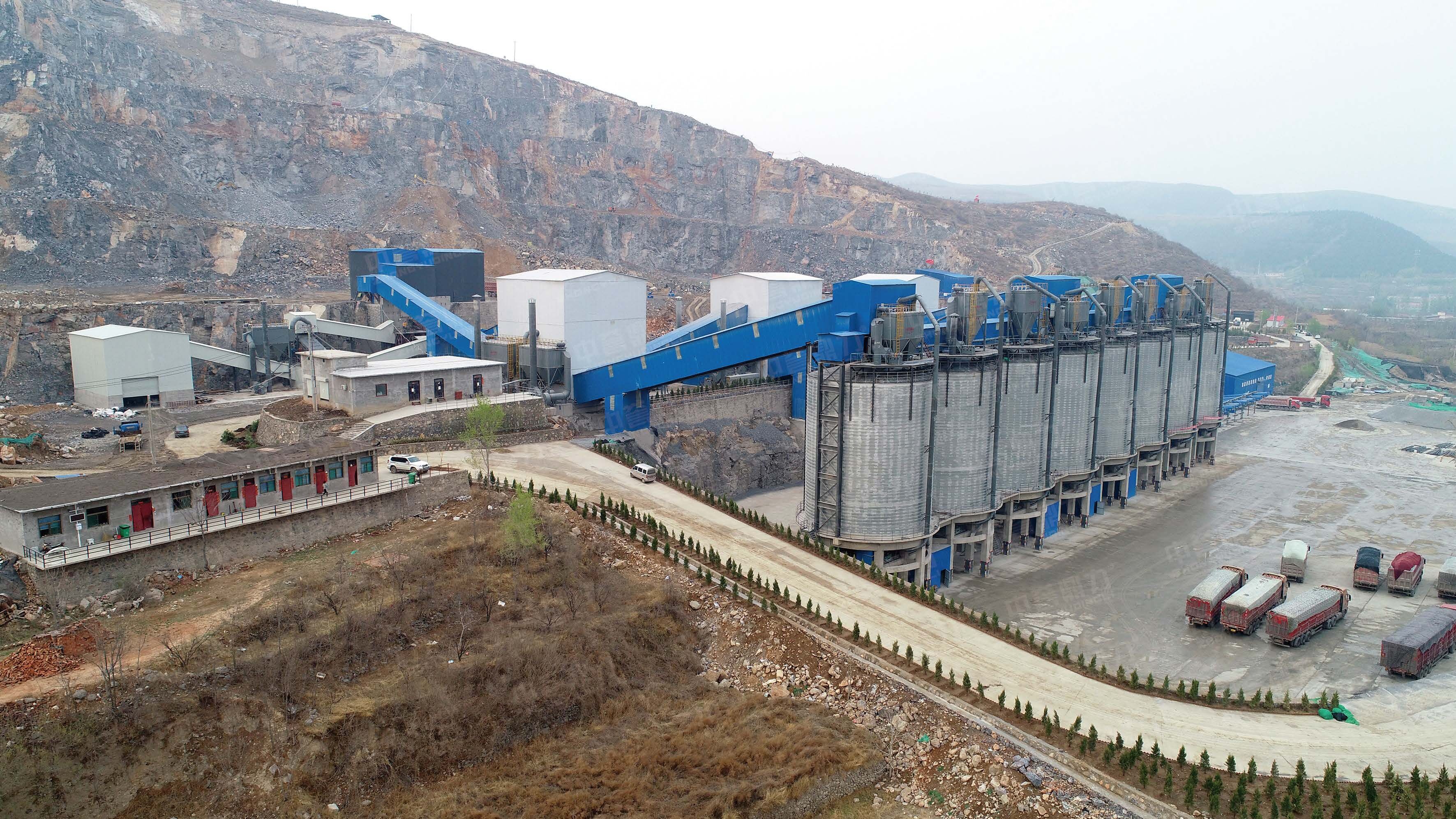 Sand and gravel aggregate production lines in North China: 500-3000 tons