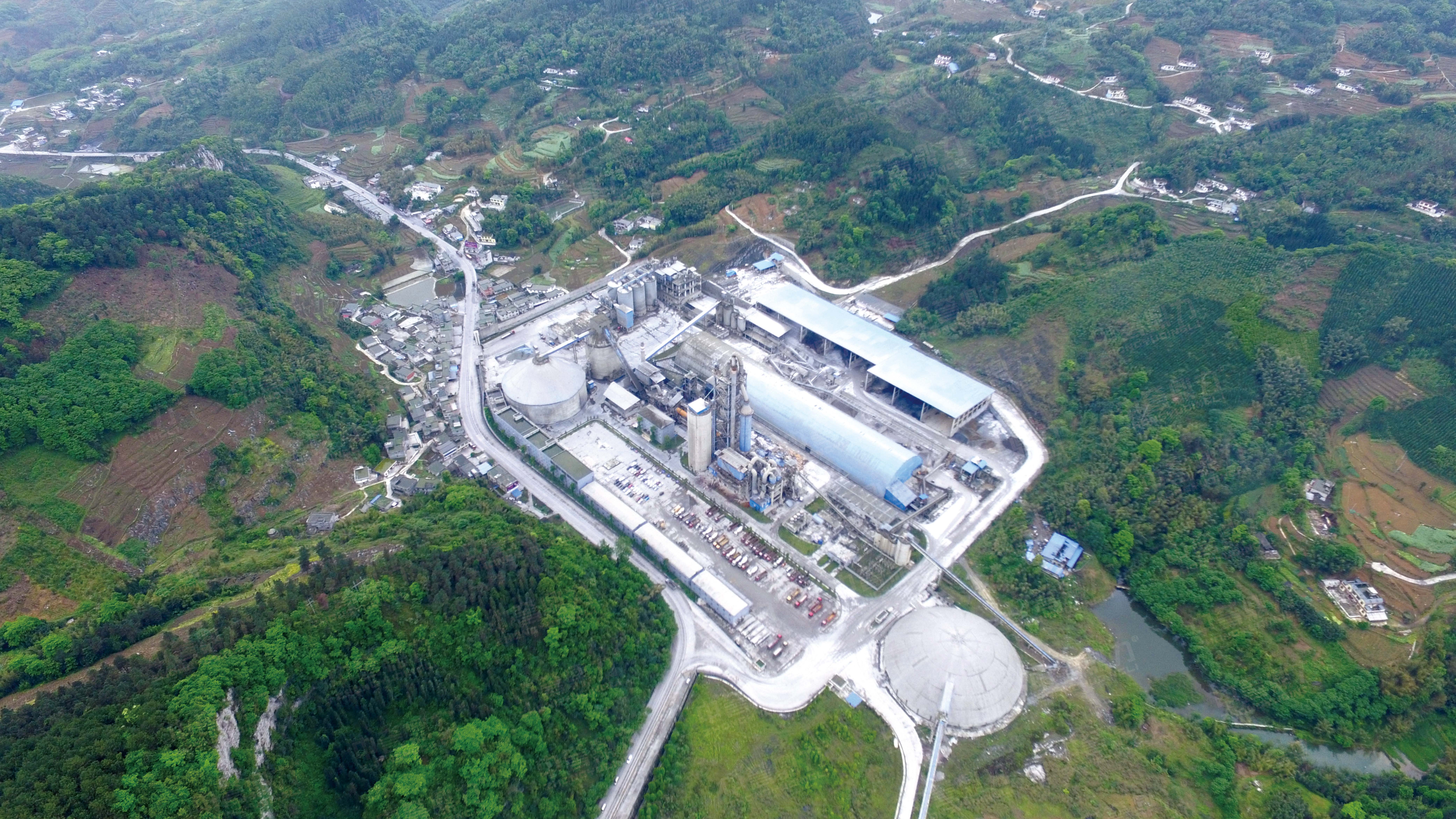 Sand and gravel aggregate production lines in Southwest China: 500 tons - 10,000 tons