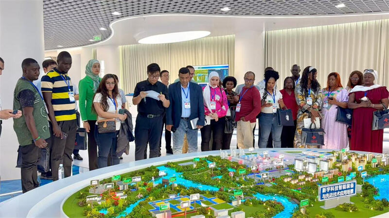 Eight country students jointly explore new paths for environmental governance, New Universe Technology contributes to Belt and Road green cooperation - 1.jpg