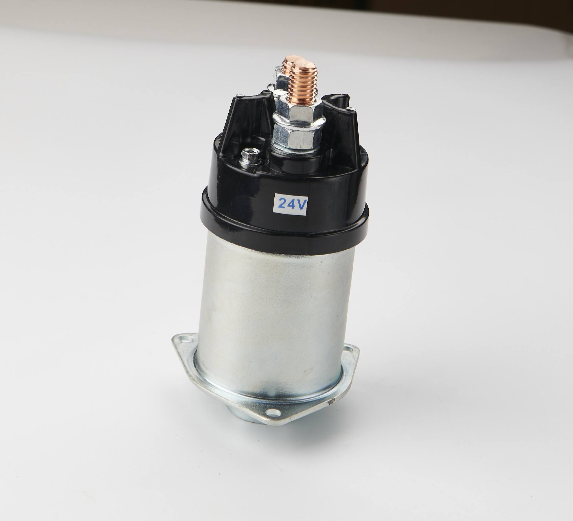 Starter Motor Solenoid Clicks but Engine Won’t Crank – Troubleshooting