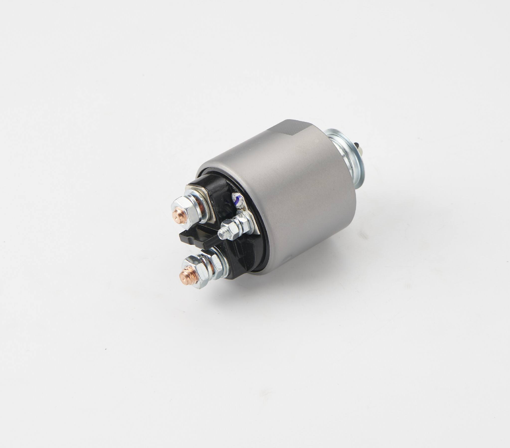 การทดสอบแรงดิ่งตกคร่อมของโซลินอยด์สตาร์ทเตอร์ 12V โดยใช้มัลติมิเตอร์ดิจิตอล