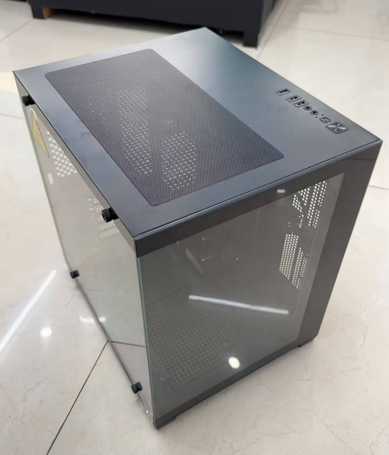 M275 MATX Gaming PC Case | Cases