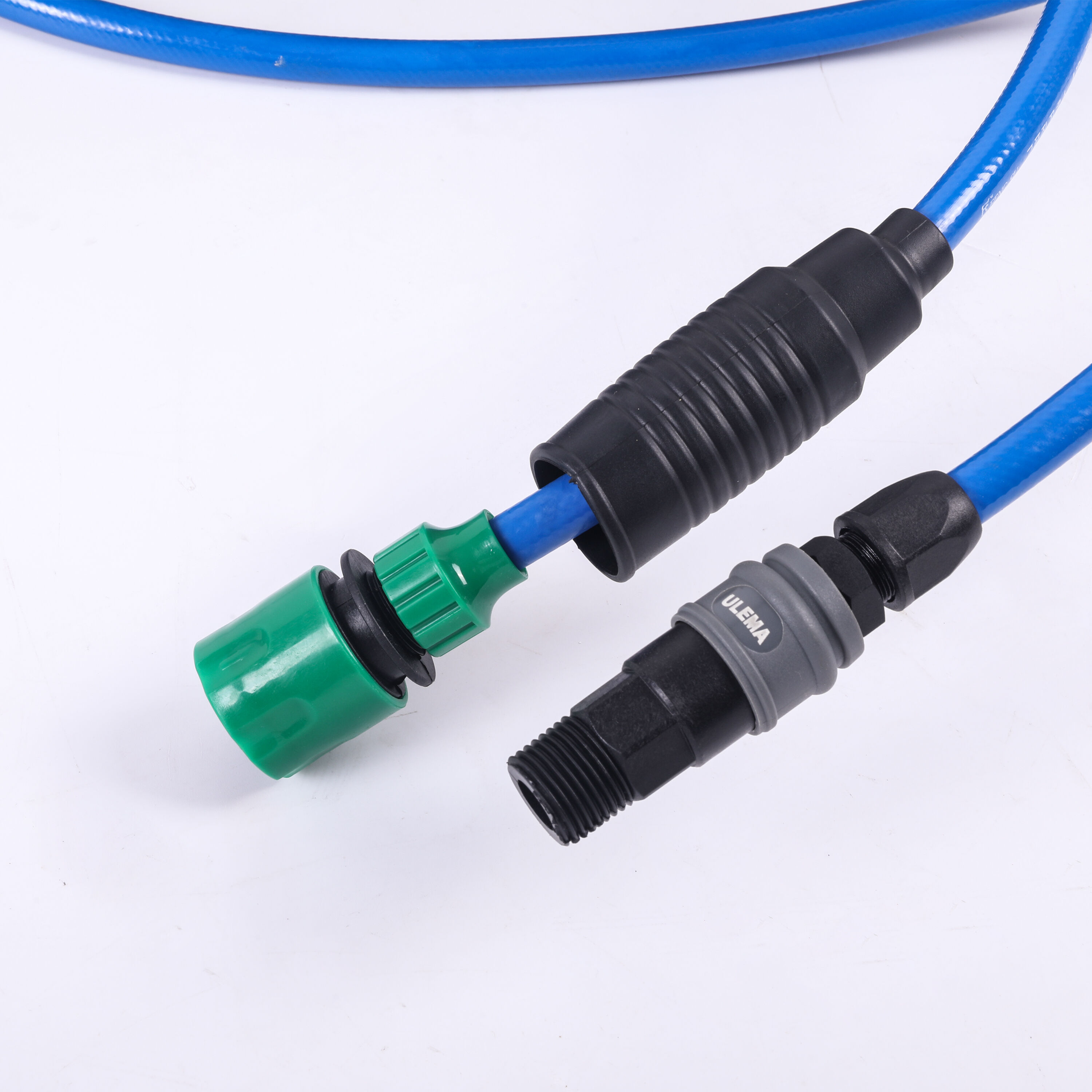 What Common Issues Do Users Face with Water Hoses on Reels?