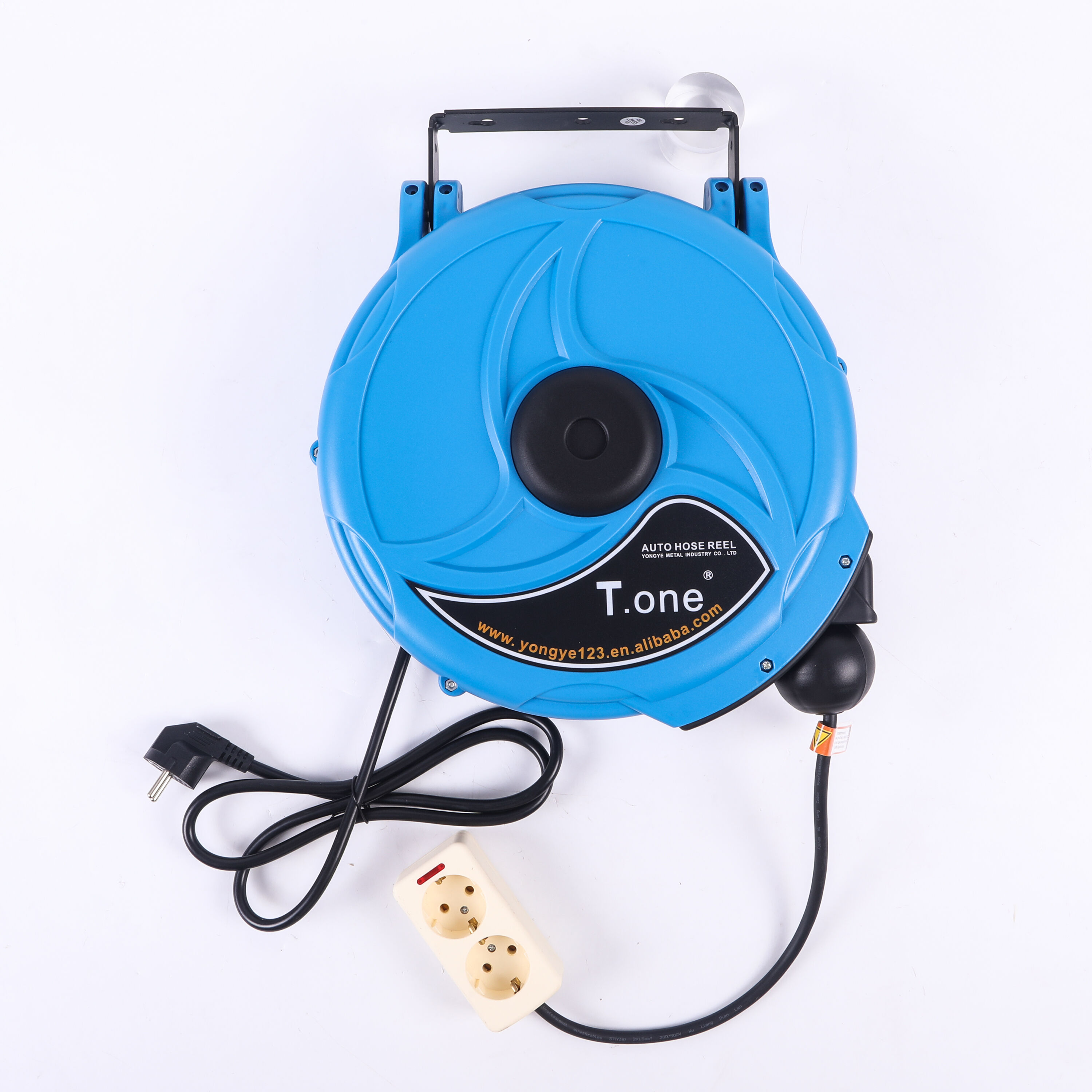 How Retractable Power Washer Hoses Improve Efficiency in Cleaning Tasks?