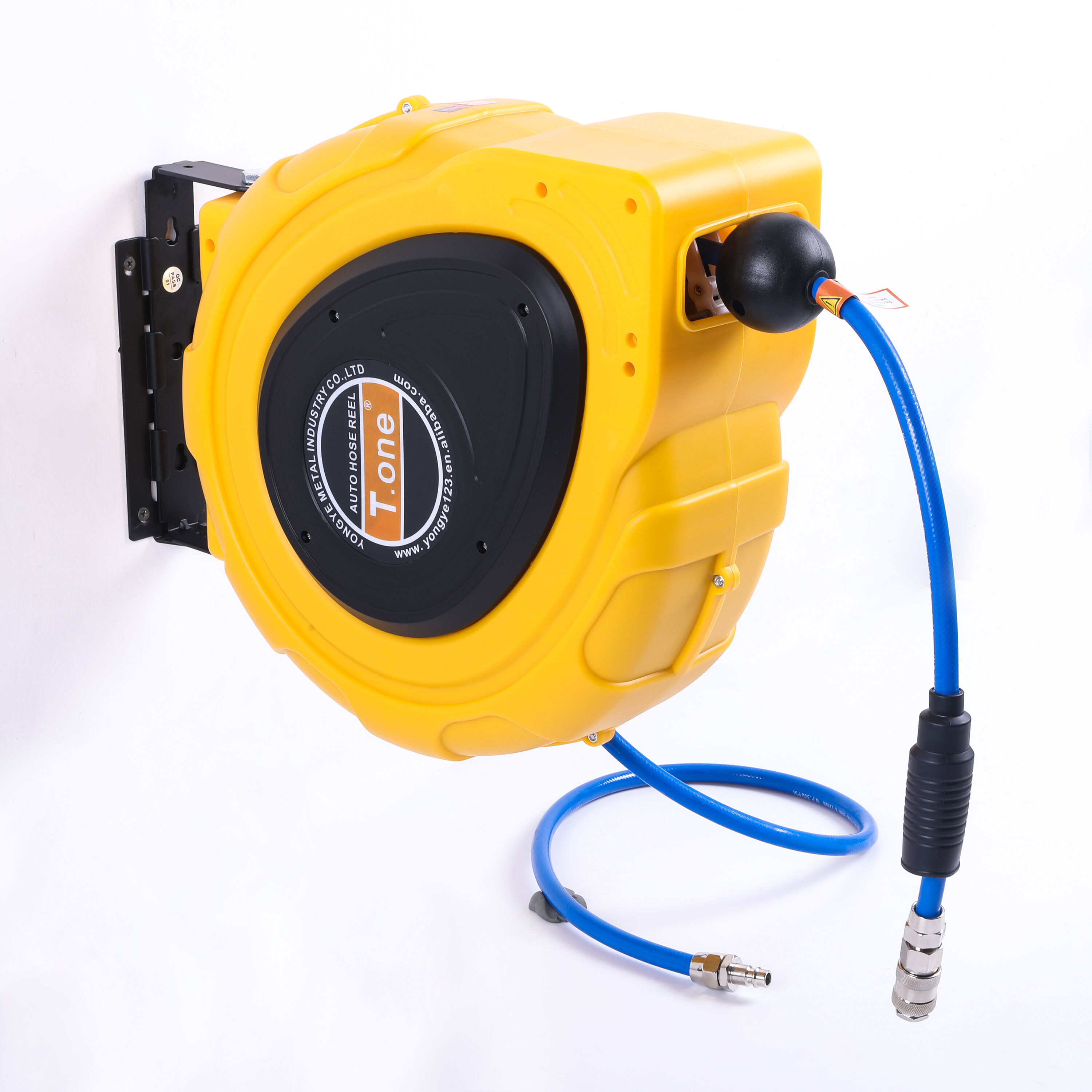 Where to Buy Retractable Hoses and Reels at Wholesale Prices