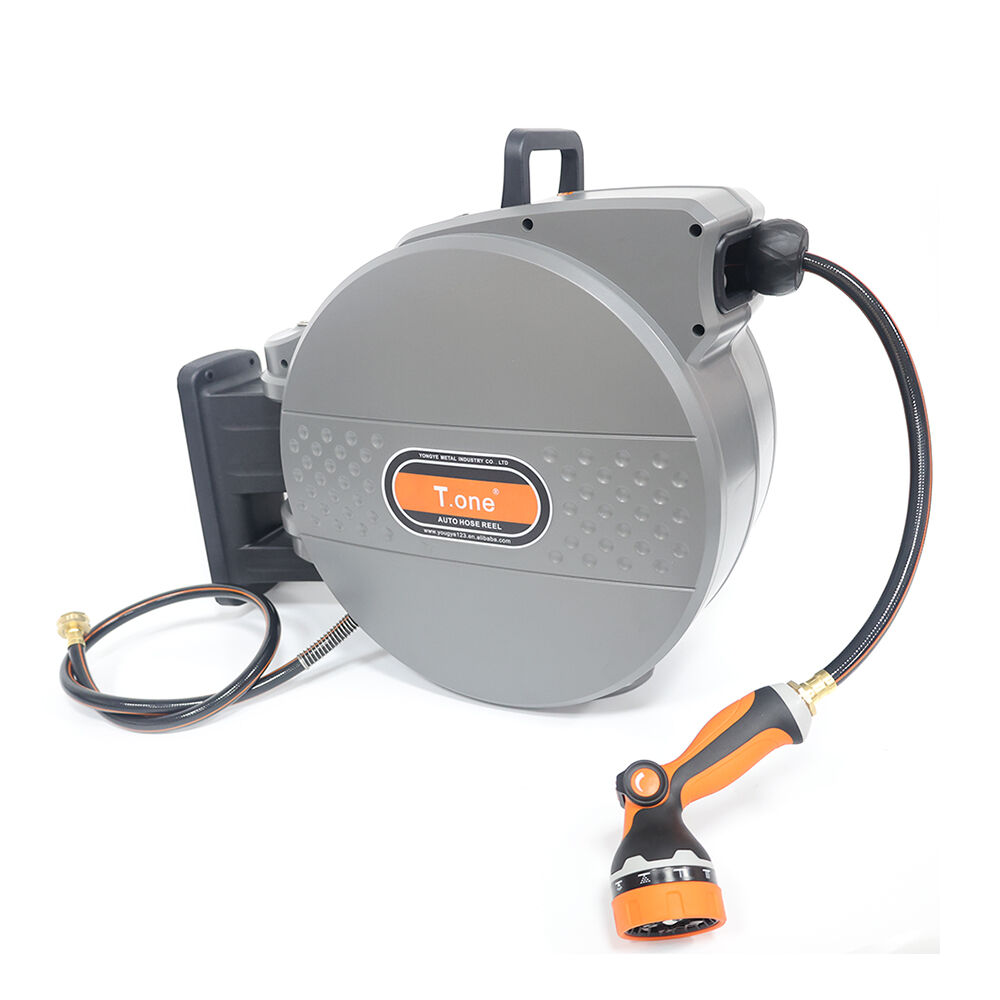 Auf welche Merkmale sollte man bei einem hochwertigen automatischen Wasserschlauchaufroller achten?