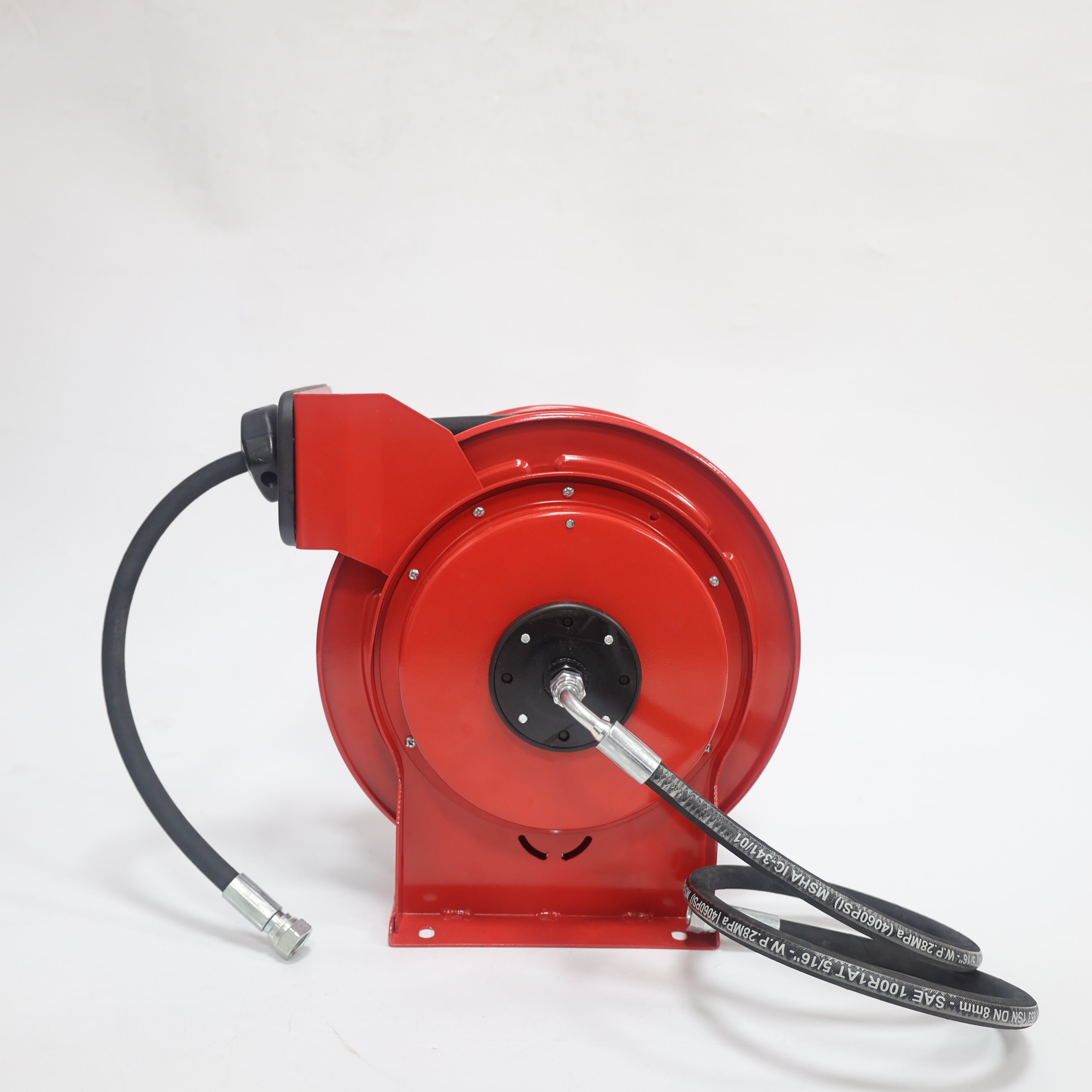 How Does a Retractable Hose Improve Air Compressor Efficiency and Safety