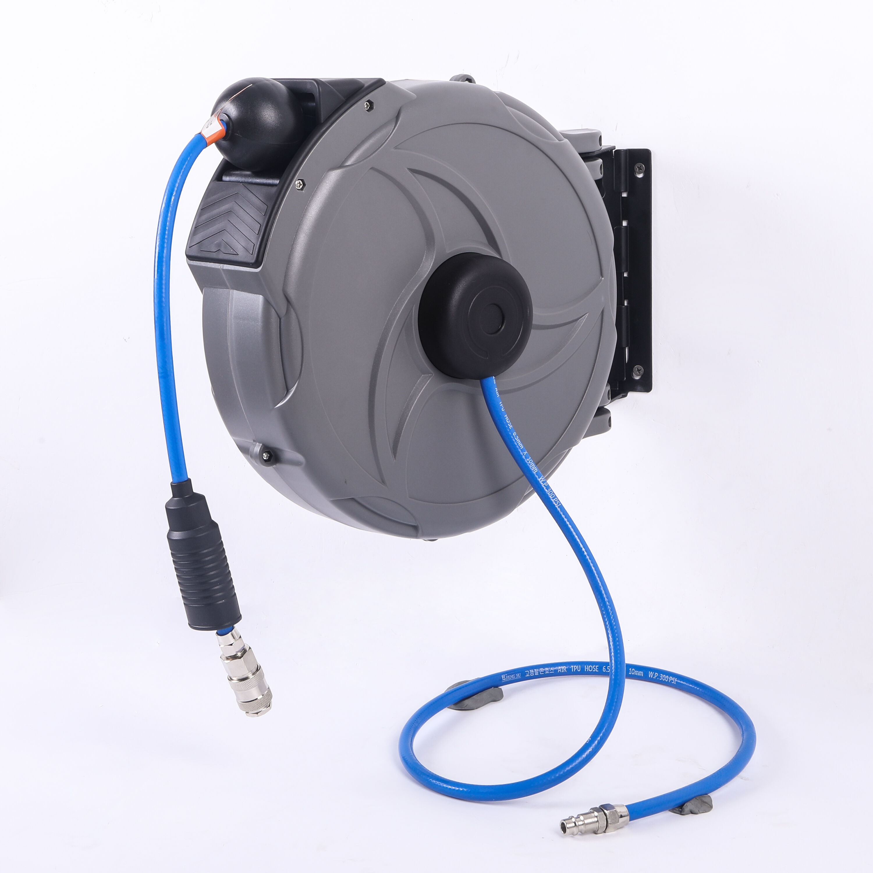 wall mounted air hose-2