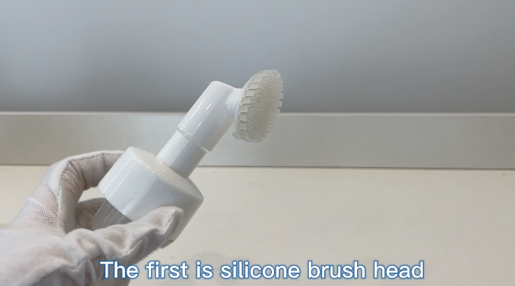 foam pump with silicone brush head or plastic brush head