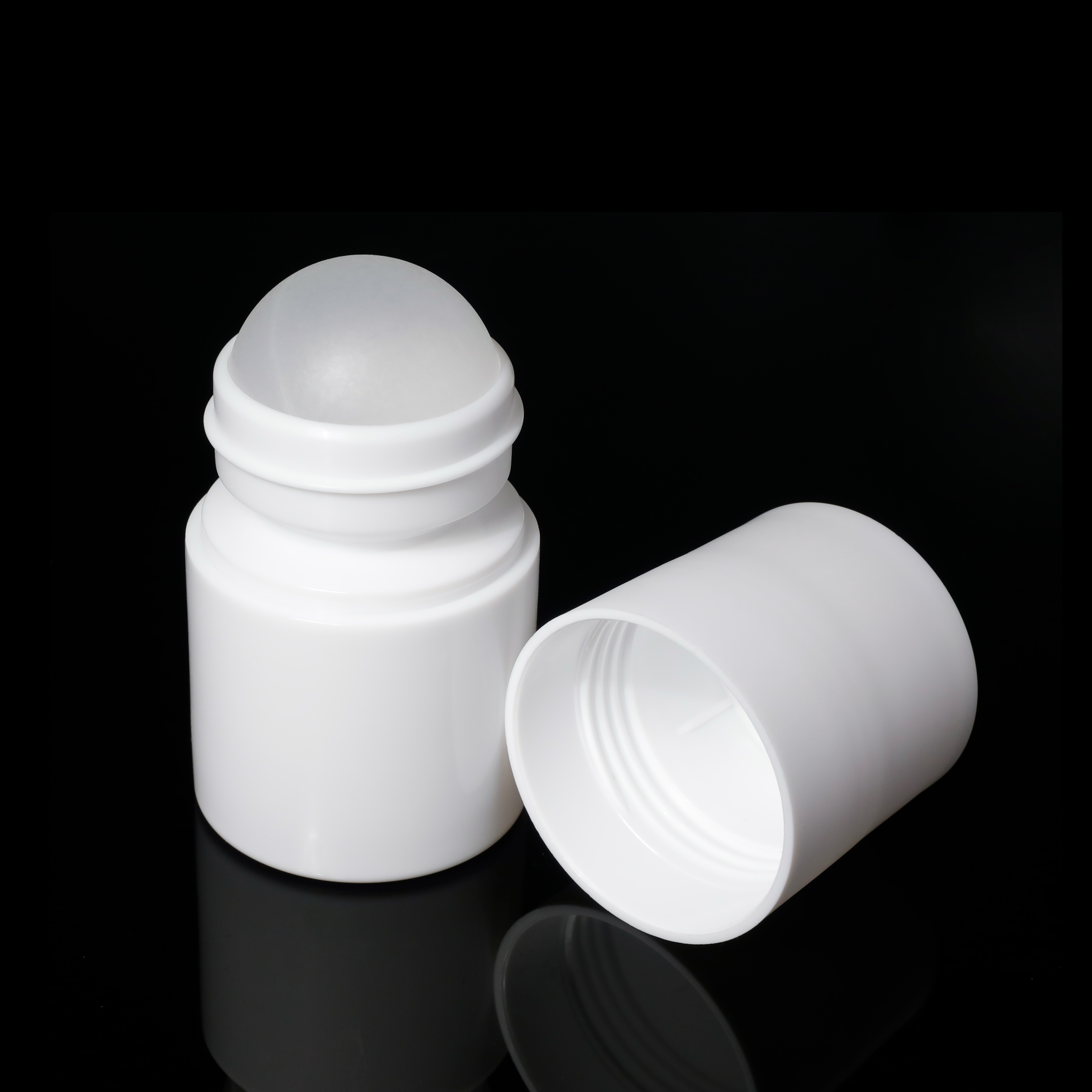 B1025A Personal Care Custom Liquid Deodorant Bottle,50 ml Roller Bottle,custom Matte Plastic Deodorant Bottle details